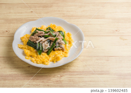 豚肉とニラの玉子炒め 139602485