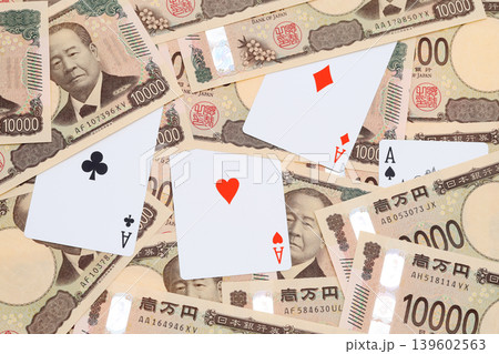 トランプとお金 トランプとお金 139602563