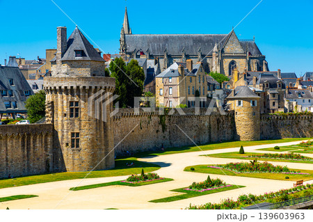 Walls of the ancient town and building in Vannes. Northern France. Walls of the ancient town and building in Vannes. Northern France. 139603963