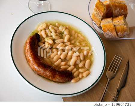 Spanish dish of pork sausage Butifarra and white beans Spanish dish of pork sausage Butifarra and white beans 139604723