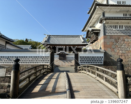 石川県の金沢城公園の橋爪門続櫓 石川県の金沢城公園の橋爪門続櫓 139607247