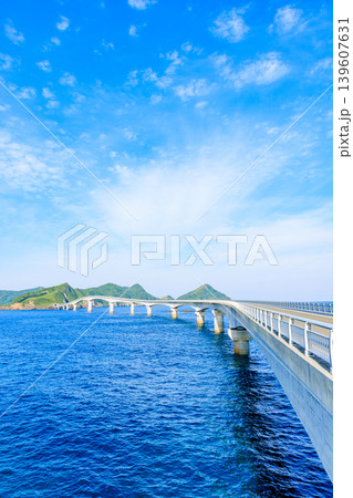 初夏の甑大橋　鹿児島県薩摩川内市 139607631