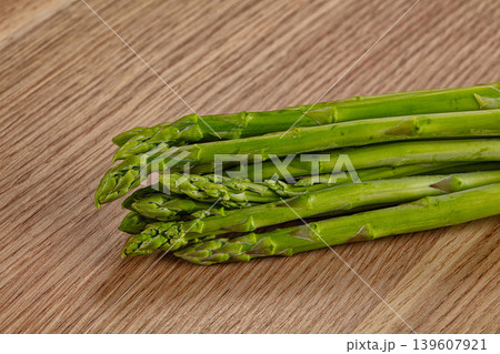 Raw fresh gourmet green asparagus Raw fresh gourmet green asparagus 139607921