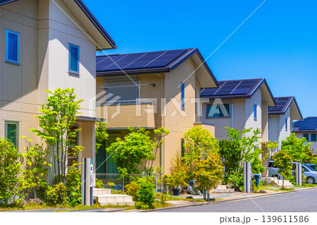 無電柱化とソーラー発電の閑静なエコタウン 無電柱化とソーラー発電の閑静なエコタウン 139611586
