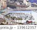 熱海のホテルから見る夕暮れの街並み 139612357