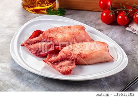 Delicous roasted calamari with protein 139613102