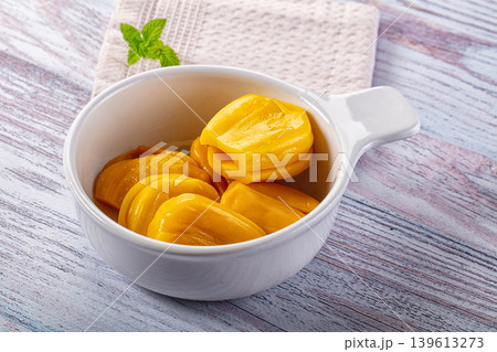 Canned sweet juicy yellow Jackfruit Canned sweet juicy yellow Jackfruit 139613273