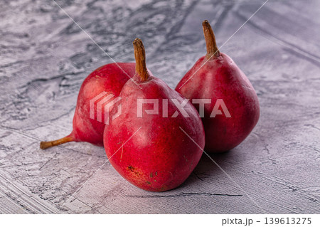 Sweet fresh ripe Red Pear Sweet fresh ripe Red Pear 139613275