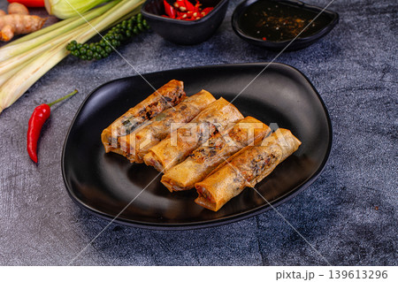 Deep fried Vietnamese spring rolls Deep fried Vietnamese spring rolls 139613296
