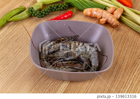 Fresh raw prawn in the bowl Fresh raw prawn in the bowl 139613316