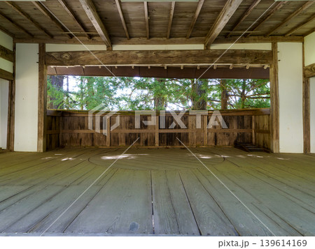 神社に設置された廻り舞台 139614169