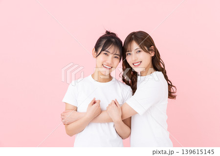若い女性のスキンケア 若い女性のスキンケア 139615145
