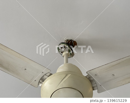 Ceiling Fan Motor Base And Wiring Installation Detail Ceiling Fan Motor Base And Wiring Installation Detail 139615229