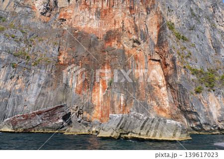 Rock in the ocean, stone structure Rock in the ocean, stone structure 139617023