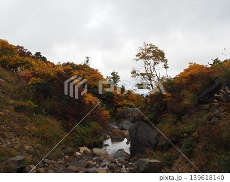 10月上旬の栗駒山(岩手県一関市・宮城県栗原市・秋田県東成瀬村) 10月上旬の栗駒山(岩手県一関市・宮城県栗原市・秋田県東成瀬村) 139618140