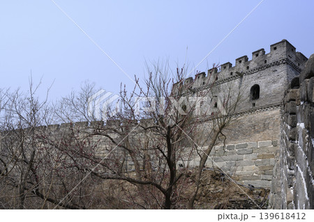 View of the tower of Great Wall of China in the mountains in Mutianyu district, China View of the tower of Great Wall of China in the mountains in Mutianyu district, China 139618412