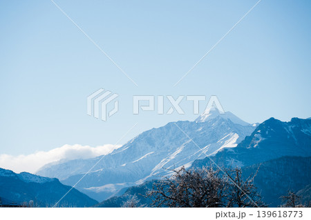 Snowy mountains at winter sunny day. 139618773