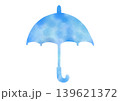水彩風の青い傘 139621372
