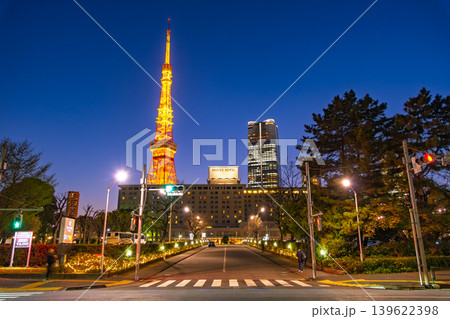 東京都港区 マジックアワーの空に映える東京プリンスホテルと東京タワー・麻布台ヒルズの夕景 東京都港区 マジックアワーの空に映える東京プリンスホテルと東京タワー・麻布台ヒルズの夕景 139622398