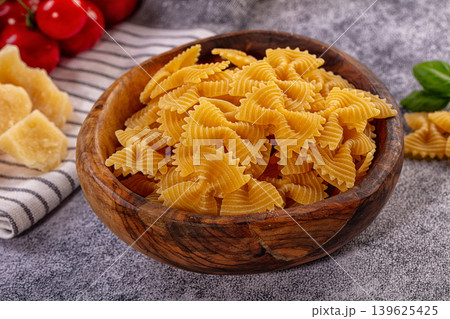 pasta dry farfalle pasta dry farfalle 139625425