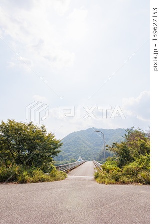 真夏の翠明湖　糀屋ダム 翠大橋 139627153