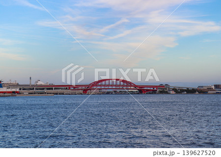 神戸港（兵庫県神戸市中央区） 139627520