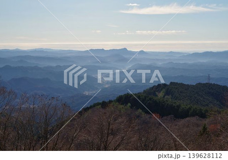 晩秋の奥久慈男体山遠景 大神宮山山頂から 晩秋の奥久慈男体山遠景 大神宮山山頂から 139628112