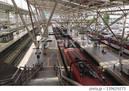 ソウル駅のホームを俯瞰 ソウル駅のホームを俯瞰 139629273