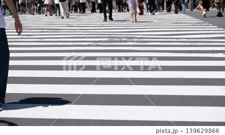 2026年GW渋谷のスクランブル交差点を行き交う人々 2026年GW渋谷のスクランブル交差点を行き交う人々 139629866