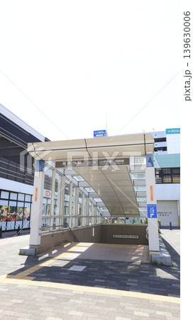 横浜市営地下鉄ブルーライン、相鉄いずみ野線、小田急江ノ島線の湘南台駅、F出口(東口) 横浜市営地下鉄ブルーライン、相鉄いずみ野線、小田急江ノ島線の湘南台駅、F出口(東口) 139630006