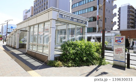 横浜市営地下鉄ブルーライン、相鉄いずみ野線、小田急江ノ島線の湘南台駅、A出口(西口) 横浜市営地下鉄ブルーライン、相鉄いずみ野線、小田急江ノ島線の湘南台駅、A出口(西口) 139630033