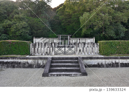 武烈天皇傍丘磐坏丘北陵(奈良県香芝市) 武烈天皇傍丘磐坏丘北陵(奈良県香芝市) 139633324