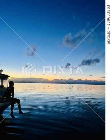 トンガ王国 パンガイモツ島の夕日 Tonga Pangaimotu Island トンガ王国 パンガイモツ島の夕日 Tonga Pangaimotu Island 139633863