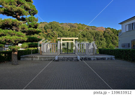 軽里大塚古墳（日本武尊白鳥陵）大阪府羽曳野市 139633912