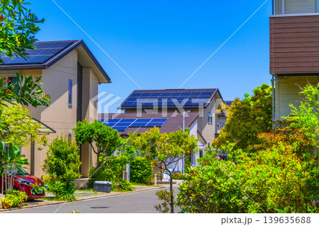 無電柱化とソーラー発電の閑静なエコタウン 無電柱化とソーラー発電の閑静なエコタウン 139635688