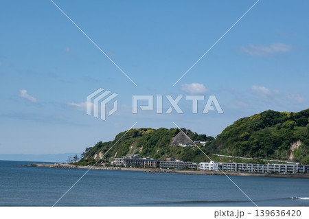 由比ガ浜海水浴場からの風景 139636420