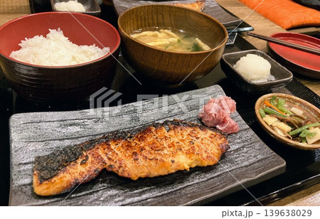 鮭の西京焼き定食 鮭の西京焼き定食 139638029