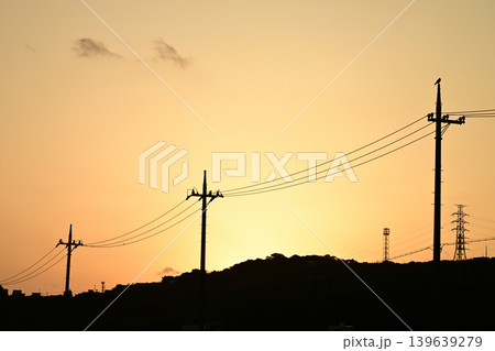 夕暮れの電柱 夕暮れの電柱 139639279