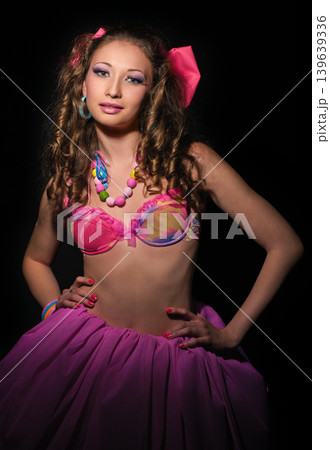 Glamour woman pink Glamour woman pink 139639336