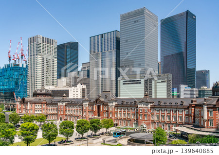 《東京都》日本の都市景観 春の快晴の東京駅を望む（令和8年5月） 139640885