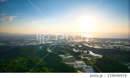 夕方の丘陵部から見た富山湾周辺の様子 夕方の丘陵部から見た富山湾周辺の様子 139646958
