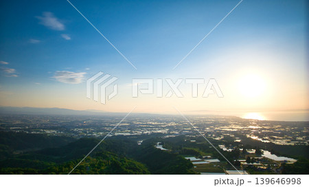 夕方の丘陵部から見た富山湾周辺の様子 夕方の丘陵部から見た富山湾周辺の様子 139646998