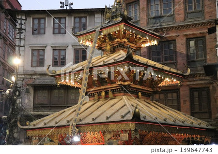ネパール　カトマンズのアサン広場に建つアンナプルナ寺院 139647743
