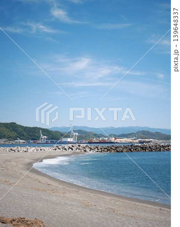 【高知県】快晴下の桂浜 【高知県】快晴下の桂浜 139648337