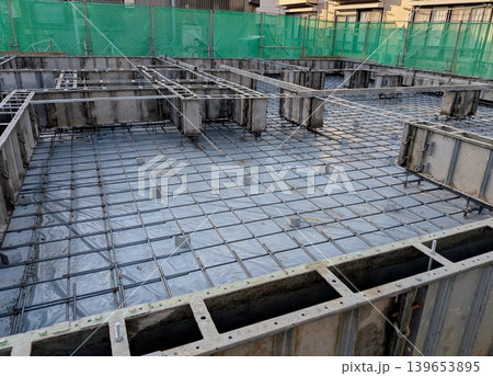 戸建て住宅の基礎工事　戸建て住宅の建築現場 139653895