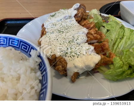 チキン南蛮定食 タルタルソースかけ チキン南蛮定食 タルタルソースかけ 139653913