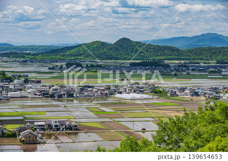 赤神山（太郎坊山）展望台から近江平野の景観　滋賀県東近江市 139654653