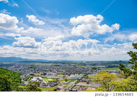赤神山（太郎坊山）展望台から近江平野の景観　滋賀県東近江市 139654665