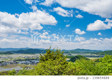 赤神山（太郎坊山）展望台から近江平野の景観　滋賀県東近江市 139654889