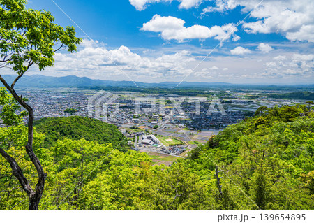 赤神山（太郎坊山）展望台から近江平野の景観　滋賀県東近江市 139654895